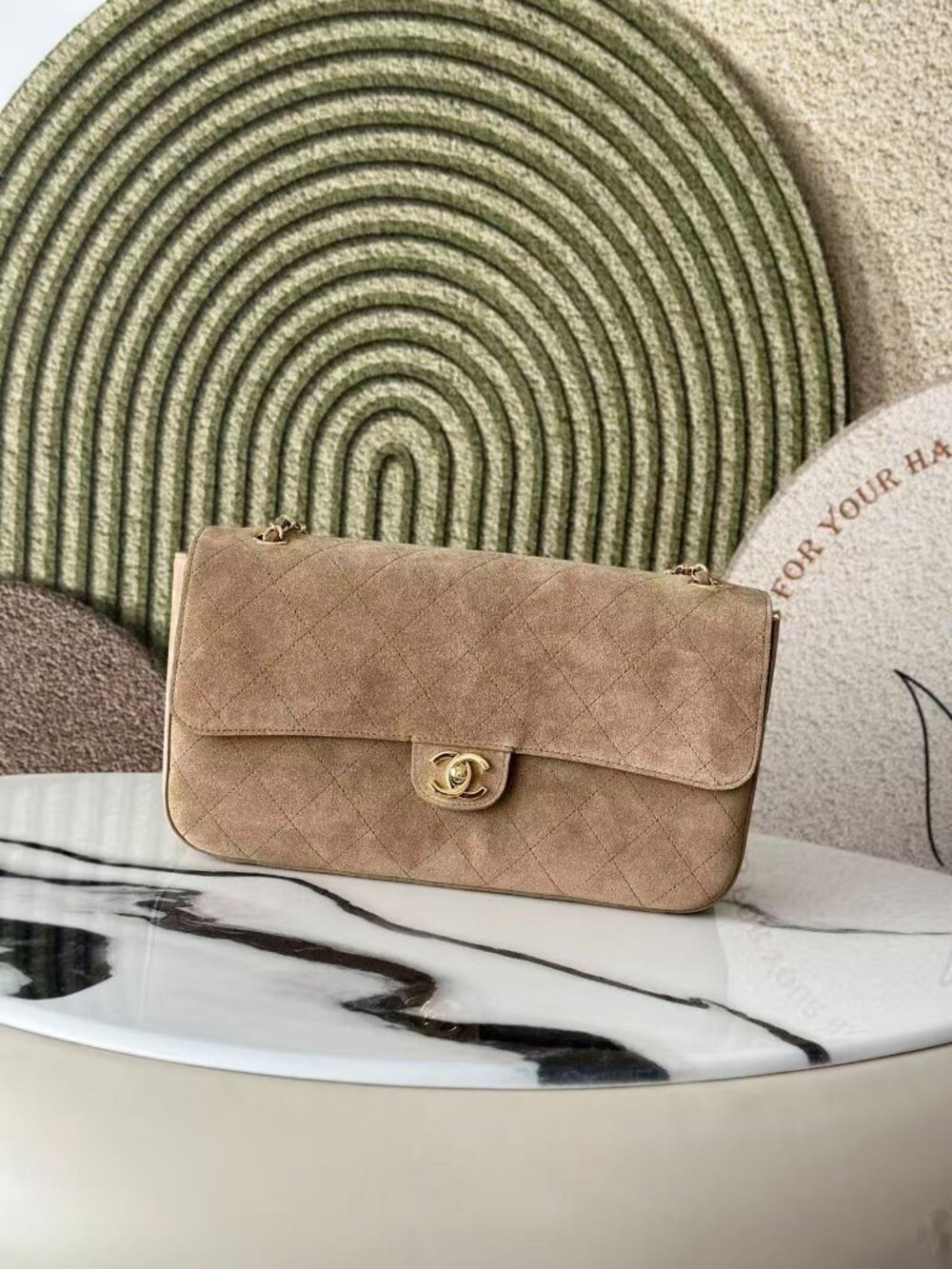 Classic CHANEL bag: A Stylish and Versatile Choice for Elegance
